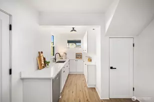 3443 21st Ave W, Seattle, WA 98199 - Photo 18