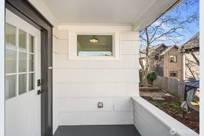 3443 21st Avenue W, Seattle, WA 98199 - Photo 6