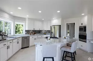 1621 Edgemoor Ln, Everett, WA 98203 - Photo 10