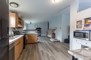 8407 192nd St Ct E, Spanaway, WA 98387 - Photo 8