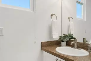 733 N 73rd St, Seattle, WA 98103 - Photo 16