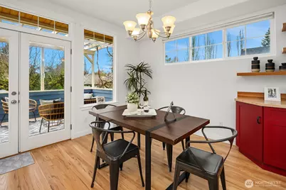 733 N 73rd Street, Seattle, WA 98103 - Photo 12