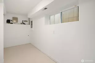 733 N 73rd St, Seattle, WA 98103 - Photo 30