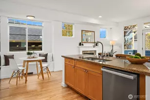 733 N 73rd St, Seattle, WA 98103 - Photo 10