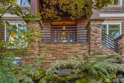 1423 37th Avenue, Seattle, WA 98122 - Photo 2