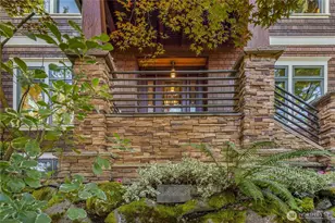 1423 37th Ave, Seattle, WA 98122 - Photo 2