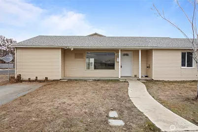 904 906 E Alderwood Drive, Moses Lake, WA 98837 - Photo 2