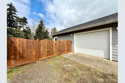 620 Chenois Avenue NE, Ocean Shores, WA 98569 - Photo 38