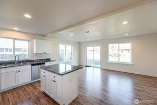 1070 S Grand Dr, Moses Lake, WA 98837 - Photo 12