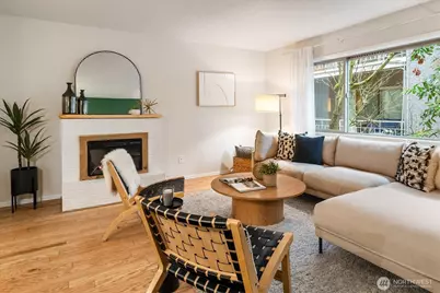 3820 NE 155th Place #403, Lake Forest Park, WA 98155 - Photo 6