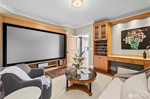 319 N 10th St, Tacoma, WA 98403 - Photo 8