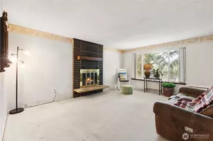 10730 Rampart Dr E, Puyallup, WA 98374 - Photo 4