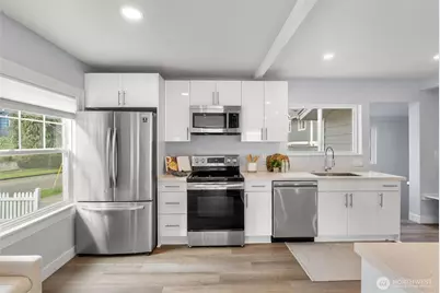 6058 6th Avenue NE, Seattle, WA 98115 - Photo 10