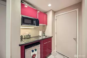 275 W Roy St, Seattle, WA 98119 - Photo 28