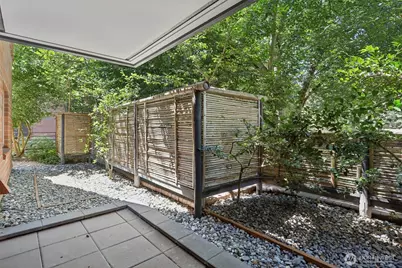 275 W Roy Street #114, Seattle, WA 98119 - Photo 20