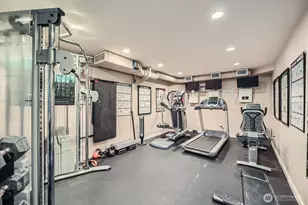 275 W Roy St, Seattle, WA 98119 - Photo 24