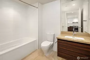 583 Battery St, Seattle, WA 98121 - Photo 18