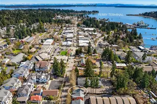 325 Winslow Way W, Bainbridge Island, WA 98110 - Photo 20