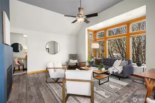 325 Winslow Way W, Bainbridge Island, WA 98110 - Photo 4