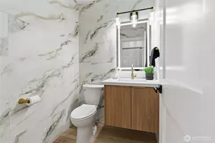 8828 NE 152nd St, Kenmore, WA 98028 - Photo 10