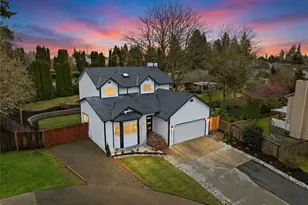 8828 NE 152nd St, Kenmore, WA 98028 - Photo 2