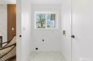 8828 NE 152nd St, Kenmore, WA 98028 - Photo 18