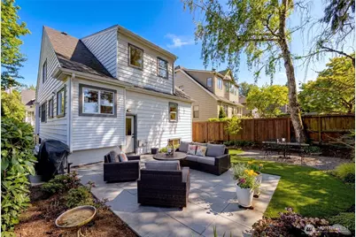 1919 11th Avenue E, Seattle, WA 98102 - Photo 30