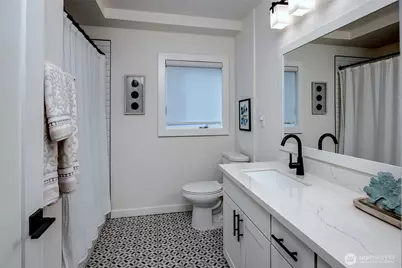 1919 11th Avenue E, Seattle, WA 98102 - Photo 16