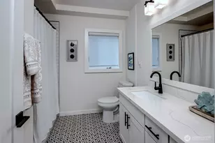 1919 11th Ave E, Seattle, WA 98102 - Photo 16