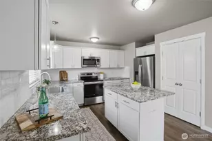 7225 E Last Refuge Way, Port Orchard, WA 98366 - Photo 16