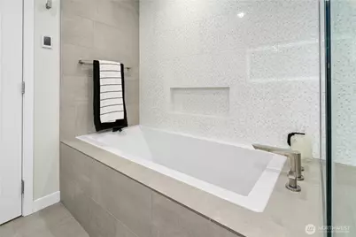 4440 137th Avenue SE, Bellevue, WA 98006 - Photo 18