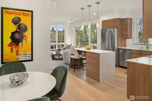 11903 NE 128th St, Kirkland, WA 98034 - Photo 2