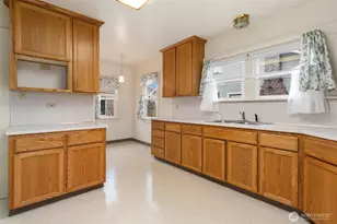 3109 N 19th St, Tacoma, WA 98406 - Photo 8