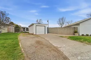 2707 W 6th Pl, Kennewick, WA 99336 - Photo 30