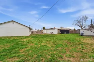 2707 W 6th Pl, Kennewick, WA 99336 - Photo 28