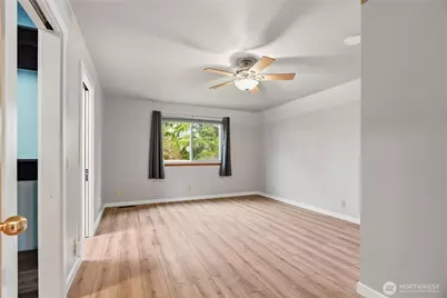 2401 185th Place SE, Bothell, WA 98012 - Photo 30