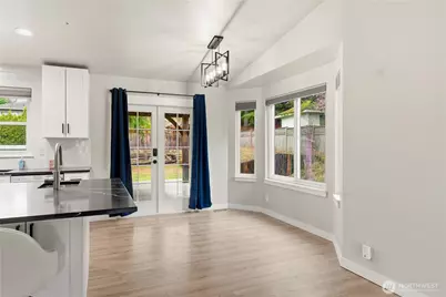 2401 185th Place SE, Bothell, WA 98012 - Photo 16