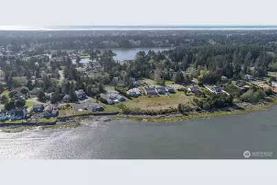 239 Mallus Court SE, Ocean Shores, WA 98569 - Photo 30