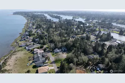 239 Mallus Court SE, Ocean Shores, WA 98569 - Photo 24