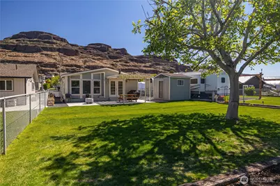 878 SW Hunter Avenue, Quincy, WA 98848 - Photo 1