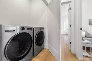 10626 E Riverside Dr, Bothell, WA 98011 - Photo 20