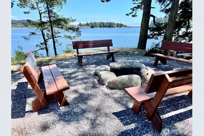 1354 Chinook Way, Center Island, WA 98221 - Photo 32