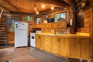 473 Wishkah Ln, Center Island, WA 98221 - Photo 10