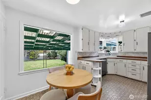 10016 13th Ave NW, Seattle, WA 98177 - Photo 8