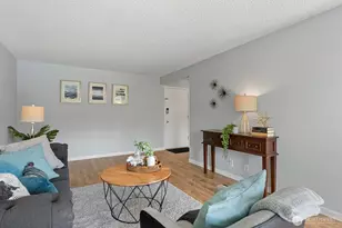 12701 NE 9th Pl, Bellevue, WA 98005 - Photo 2