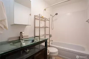 12701 NE 9th Pl, Bellevue, WA 98005 - Photo 16