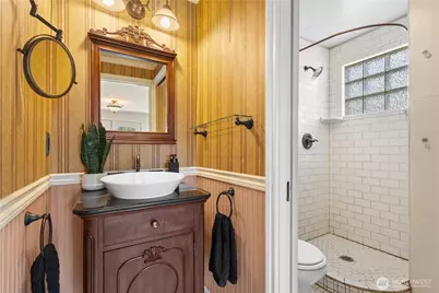 19612 Langaunet Lane NE, Poulsbo, WA 98370 - Photo 10