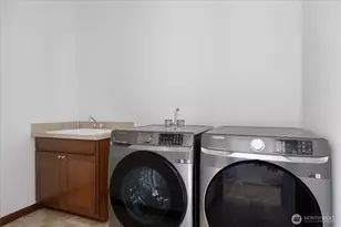 2119 20th St, Anacortes, WA 98221 - Photo 16