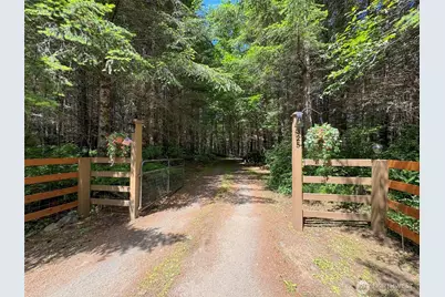 325 Evergreen View Parkway, Port Angeles, WA 98363 - Photo 2