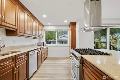 11742 NE 150th Place, Kirkland, WA 98034 - Photo 8